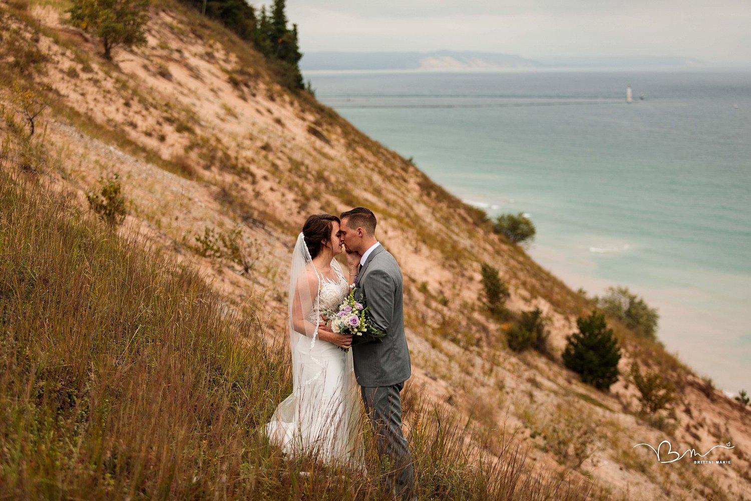 The Schweiger Wedding // Lake Bluff Preserve 