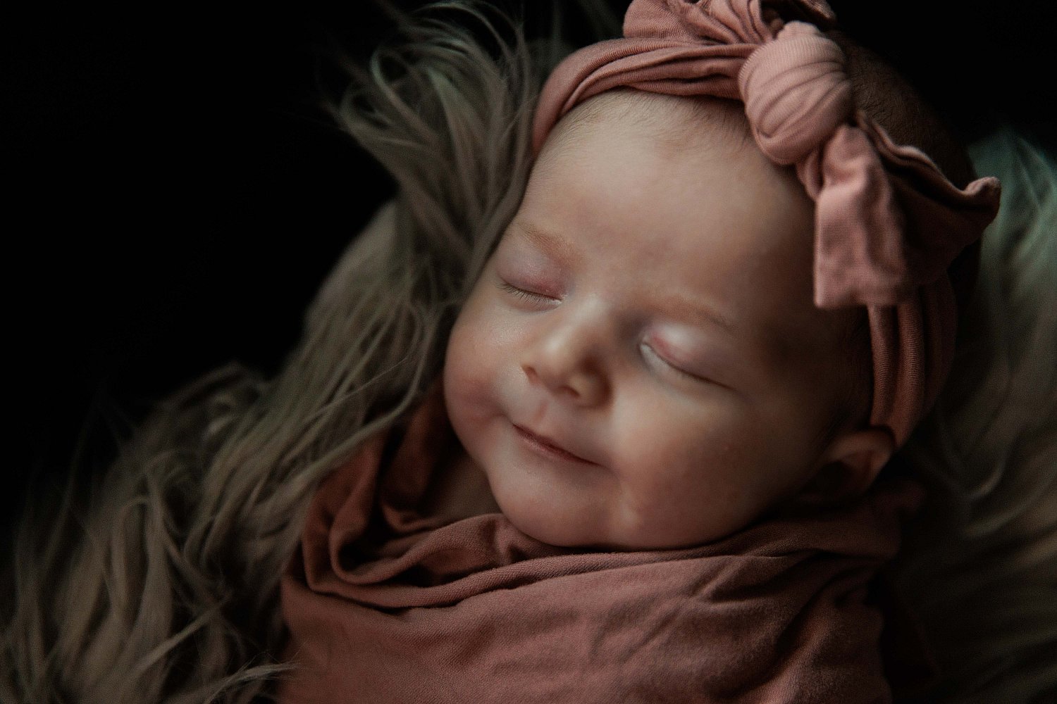 Maternity + Lifestyle newborn 